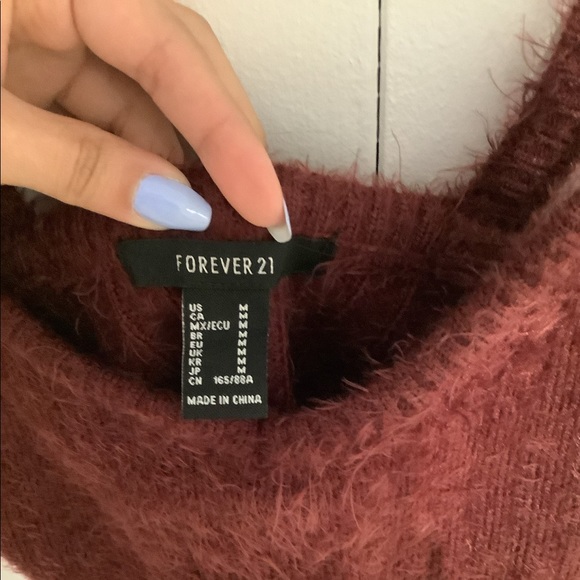 Forever 21 Size M Burgundy Knitted Top - Picture 3 of 4